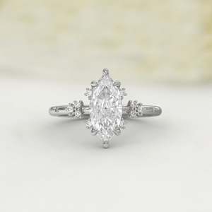 Anillo de compromiso con acentos solitarios de oro sólido de 14K original, Diamante de moissanita cortado Marquesa, regalo de fiesta de aniversario de boda para ella - Product Image 2