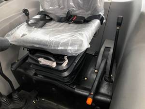 Livraison Gratuite Tracteur M804 TB-3 75HP 4x4 Diesel 4 Cylindres 3.857L 12F+12R Synchromesh Hydraulique 35 L/min & Capacité de Levage 1 530 kg - Product Image 6