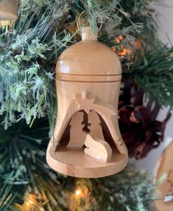 Ornements de Noël en cloche en bois, ornement de la Nativité en bois d'olivier de la Terre Sainte, ornements de scène de la Nativité pour arbre de Noël - Product Image 1