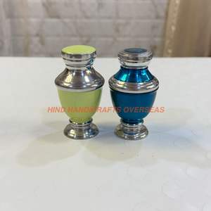 Contenedor de Cenizas Conmemorativo para Adultos con Grabado de Mariposa para Restos Humanos Masculinos y Femeninos |   Urnas de Cremación para Funerales de Hombres y Mujeres - Product Image 3