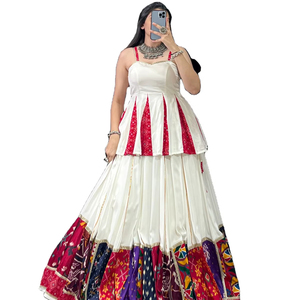 Nouvelle rayonne pure multi-patchwork avec dentelle retouche Lehenga Choli vêtements de mariage en soie formelle - Product Image 1