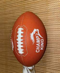 Ballon de football américain Entraînement sportif avec logo imprimé Fabriqué officiellement en cuir durable PVC PU TPU Caoutchouc - Product Image 4