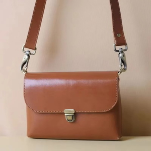 กระเป๋าแมสเซนเจอร์สะพายข้างสำหรับผู้ชายหนังแท้มีซิปกลางแจ้งน้ำหนักเบา20-36L เป็นมิตรกับสิ่งแวดล้อม - Product Image 2