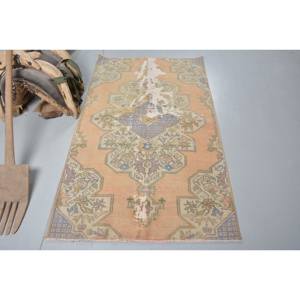 พรมขนสัตว์ตุรกีขนาด3.4x5.7ฟุตแนววินเทจสีเบจและสีน้ำเงินผ้าทอแบนพร้อมแผ่นยางรองสำหรับตกแต่งห้องนั่งเล่น - Product Image 1