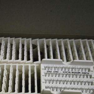 Cils en grappe épaissis et volumineux en cheveux synthétiques 10D 20D faits à la main, vente en gros, cils en grappe évasés thermocollés avec nœuds libres - Product Image 5