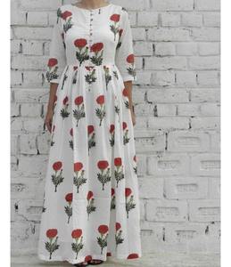 Robe Maxi décontractée boutonnée sur le devant Mogra rouge pour femmes robe en coton à col fermé pour femmes du fabricant et exportateur indien - Product Image 2