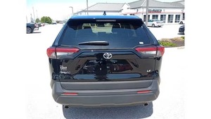 Toyota RAV4 LE FWD 2024 Usado en Buenas Condiciones, Certificado y Limpio - Product Image 3