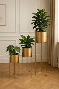 Ensemble de 3 jardinières dorées mates pour la décoration moderne de la maison, style d'angle de salon et exposition de plantes d'intérieur, en provenance d'Inde - Product Image 5