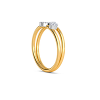 Bague de fiançailles solitaire élégante en or avec diamant de laboratoire taille marquise pour femme, confectionnée pour une brillance époustouflante, une beauté et des moments romantiques.