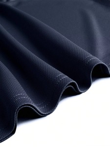 Débardeurs à capuche sans manches pour hommes avec logo personnalisé, conçus pour les vêtements de sport d'été avec tissu respirant à séchage rapide - Product Image 4