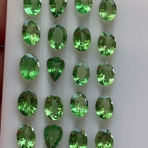 Pierres de tsavorite naturelles vert menthe personnalisées en vrac, taille ovale mixte, pierres brutes propres pour la fabrication de colliers et bijoux, vente en gros, qualité AAA - Product Image 1