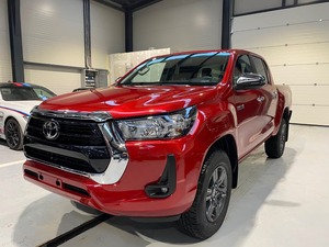 Toyota Hilux SUV 2025 Gasolina/Automática Motor 4.1-6L Emisión Euro II 75001-100000 Millas en Venta - Product Image 4