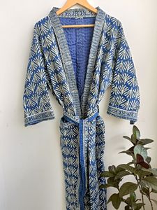 Suministro directo de fábrica hasta la rodilla con cuello en V Kantha Kimono Batas para mujeres Ropa de dormir de verano Kimono largo - Product Image 4