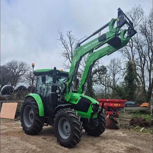 Tracteur Deutz Fahr à faible consommation de carburant avec commandes ergonomiques pour une utilisation fluide et des tâches agricoles toute la journée - Product Image 5