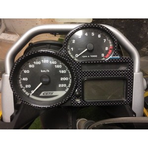 Adesivi 3D effetto carbonio per cruscotto compatibili con moto BMW K1200R e K1300R - Product Image 1