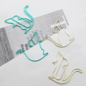 Marque-page en métal moderne, accessoire de fabrication artisanale, favorisant une marquage de page efficace et une productivité de lecture accrue - Product Image 1