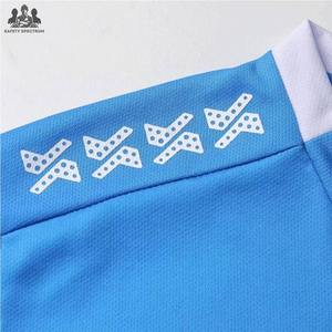 Uniforme de Fútbol de Alta Calidad, Ligero, de Secado Rápido y Transpirable, 100% Poliéster, Cuello en V, Manga Corta, Personalizable para Hombre - Product Image 4