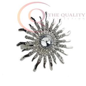 แหวนรองผ้าเช็ดปากโลหะดีไซน์หรู เป็นมิตรกับสิ่งแวดล้อม ช่วยเพิ่มความสวยงามให้กับโต๊ะอาหาร สำหรับงานแต่งงาน งานเฉลิมฉลอง และตกแต่งโต๊ะอาหารที่บ้าน - Product Image 2