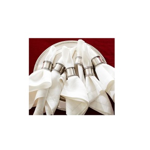 Impressionnez les invités avec des anneaux de serviette de cuillère et de fourchette plaqués or de créateur Porte-mouchoirs métalliques fantaisie pour hôtel et restaurant - Product Image 3