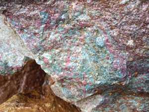 Factory Price Wholesale High Quality Natural Ruby Zoisite <b>Crystal</b> Rough <b>for</b> Other <b>Crystal</b> <b>Crafts</b> from Indian supplier Bulk only - Product Image 5