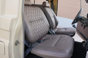 LISTO PARA CONDUCIR - USADO, VOLANTE A LA IZQUIERDA |   CONDUCCIÓN DERECHA |   TOYOTA LAND CRUISER FJ75 de 1990, 5 velocidades - Product Image 5