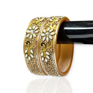 Juego de Brazaletes de Acrílico con Diseño Floral, Bañado en Oro, Estilo Moderno, Acabado Antiguo con Perlas, Tradicional para Bodas, al Por Mayor - Product Image 1