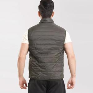 Gilet matelassé de bonne qualité pour hommes, rembourrage en coton chaud, polyester, matière personnalisée, vêtements de rue, gilet d'hiver, vente en gros personnalisée - Product Image 5