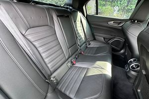 Alfa Romeo Giulia Quadrifoglio 2022 Essence Faible Kilométrage - Product Image 5