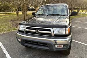 Toyota 4Runner 4x4 de 2000, Usado, Sin Reserva, Transmisión Manual de 5 Velocidades, Mayormente Usado en Clima Cálido, Mayormente Sin Modificaciones - Product Image 1