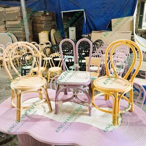 Encantadoras sillas de ratán para niños de estilo moderno, cómodas y elegantes para pequeños exploradores para uso en la cocina de la sala de estar al aire libre - Product Image 1