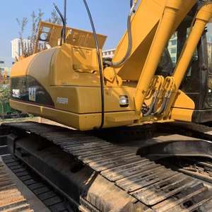 Pelle hydraulique sur chenilles Caterpillar 320lc d'occasion avec moteur et boîte de vitesses, en excellent état, poids en ordre de marche de 22 tonnes - Product Image 1