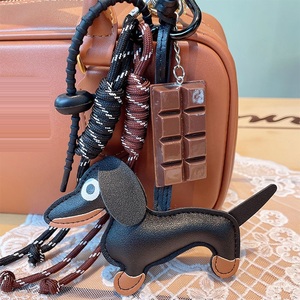 Vente en gros porte-clés sac vintage <span class=keywords><strong>teckel</strong></span> chiot voiture pendentif lanière <span class=keywords><strong>chocolat</strong></span> tressé corde accessoires - Product Image 3