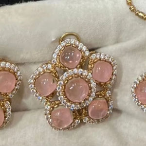 Conjunto de cadena de eslabones estilo Polki chapado en oro de latón, joyería de moda, collar artificial - Product Image 1