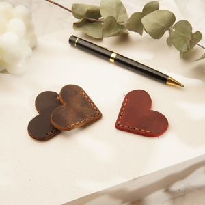 Marcapáginas de corazón de cuero personalizado, Marcapáginas personalizado Premium para lector, regalo único para amantes de los libros, él, ella, hombres y mujeres - Product Image 4