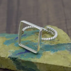 แหวนเงินแท้ 925 ดีไซน์ทันสมัย รูปทรงสี่เหลี่ยมขนาด 7-30 มม. ขอบเกลียว น้ำหนักเบา ขายส่ง เครื่องประดับคุณภาพสูง - Product Image 2