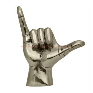 Vitrine en métal de style européen Solidarité Poing Figurine Sculpture pour décor de table-Pièce maîtresse décorative en métal - Product Image 4