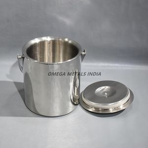 Cubo para Bebidas Ovalado de Acero Inoxidable, Elegante y Portátil, con Asas Laterales, Minimalista, Eficiente Energéticamente y Estético - Product Image 2