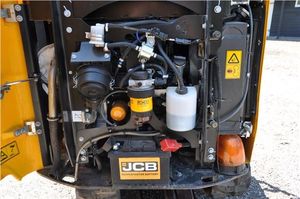 Miniexcavadora JCB 15C-1 de 1.5 toneladas - Product Image 2