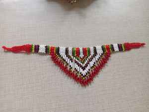 Pendientes de gota vintage hechos a medida con diseño de cuentas de semillas vibrantes, ligeros, coloridos, añadiendo un toque elegante y juguetón, cualquier atuendo - Product Image 3