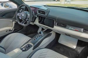 2024 pour Maserati MC20 Cielo RWD Wagon boîte de vitesses automatique sièges en cuir direction gauche caméra arrière voiture de sport de luxe - Product Image 5