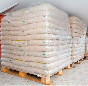 Pellets de madera Premium ENplus-A1 de 6mm/8mm de abeto/pino/haya/ceniza, 0.7% de humedad, 10% de densidad, 600-750 Kg/m³ - Product Image 4