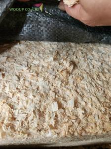 Copeaux de bois de pin vietnamien naturels les plus vendus Literie pour animaux séchés pour petits animaux de compagnie Décoration intérieure utilisant des déchets agricoles - Product Image 3