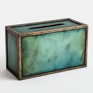 Boîte à mouchoirs moderne et mince multifonctionnelle, conçue avec des lignes élégantes et lisses, offrant une grande durabilité en métal, fabriquée à la main, portable, pour un usage quotidien - Product Image 1