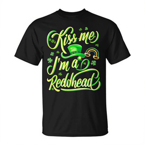T-shirt Kiss Me I'm a Redhead pour la Saint-Patrick, design chapeau de lutin vert - Product Image 2