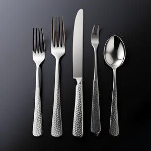 Exquisito juego de cubiertos de acero martillado de 6 piezas, cubiertos de espejo Premium para comedor de lujo y ajustes de mesa elegantes - Product Image 4