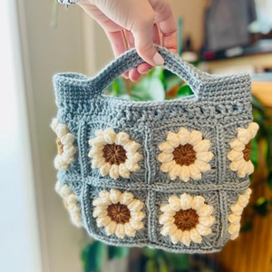 Bolso de hombro tejido de gran tamaño Granny Square Tole, bolso de mano estético con motivo de ganchillo hecho a mano para niñas OEM hecho en Vietnam - Product Image 3