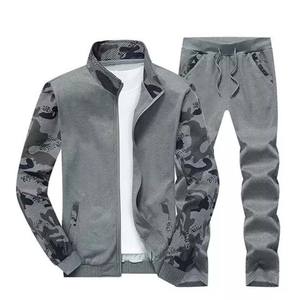 Mejor Venta de calidad superior nuevo diseño 2025 hombres chándal 100% Uso de tela personalizada con etiqueta personalizada y el logotipo de la sublimación chándal - Product Image 2