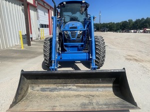 Tracteur compact LS 4x4 bleu, tracteur agricole avec chargeur frontal, transmission par engrenages, moteur diesel, haute productivité - Product Image 2