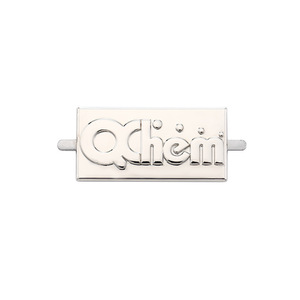 Insignia Rectangular Personalizada de Aleación de Zinc con Logotipo para Gafas de Sol, Bolsos y Clips - Product Image 4