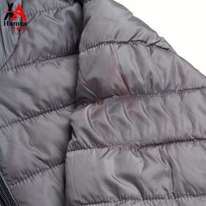 Chaquetas acolchadas grises para hombre con capucha, tela ligera resistente al agua 100% de poliéster GSM con chaqueta acolchada con cuello levantado - Product Image 6